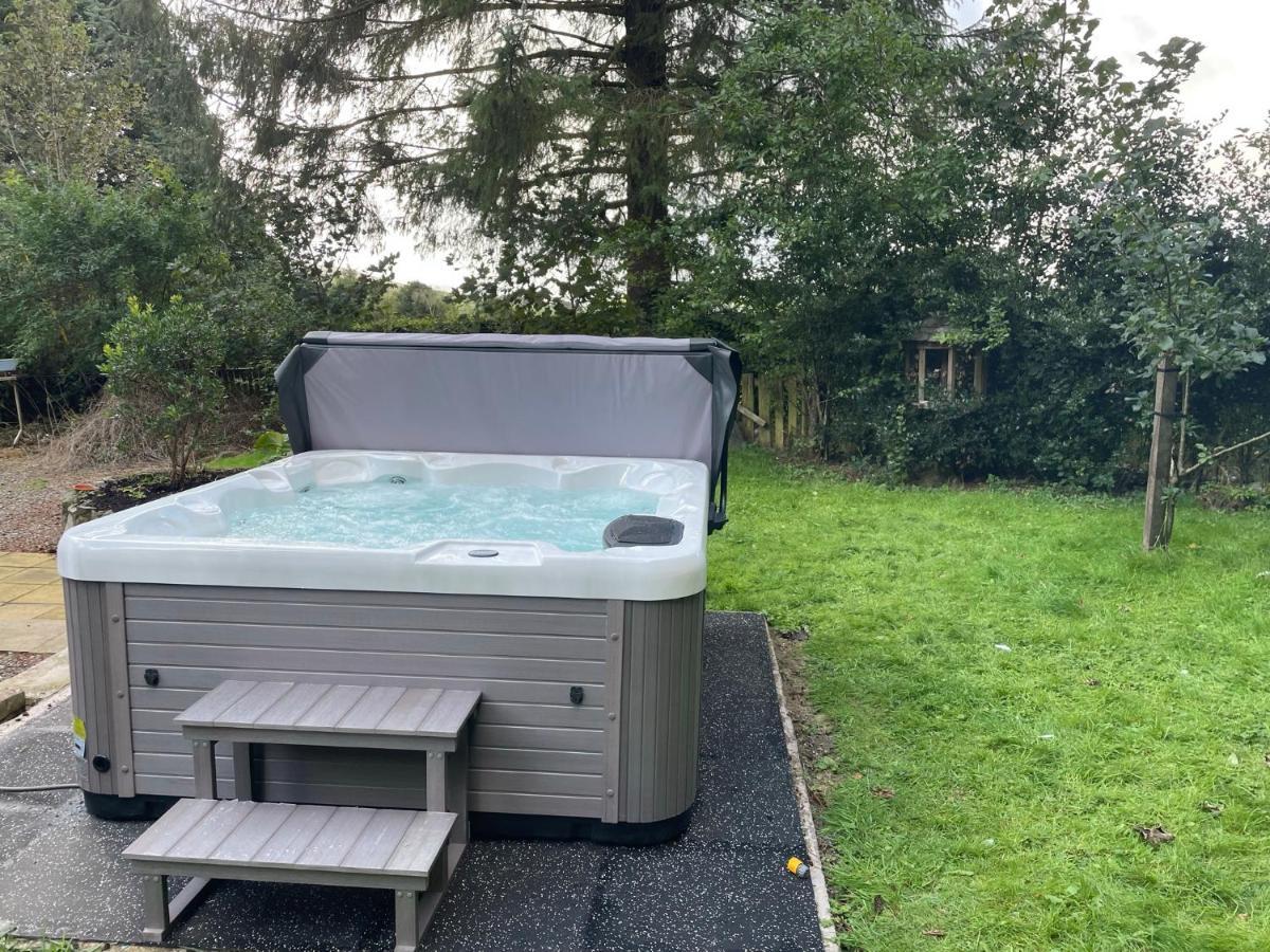 Tranquil Thornhill Cottage Retreat With Hot Tub Moniaive Exterior foto