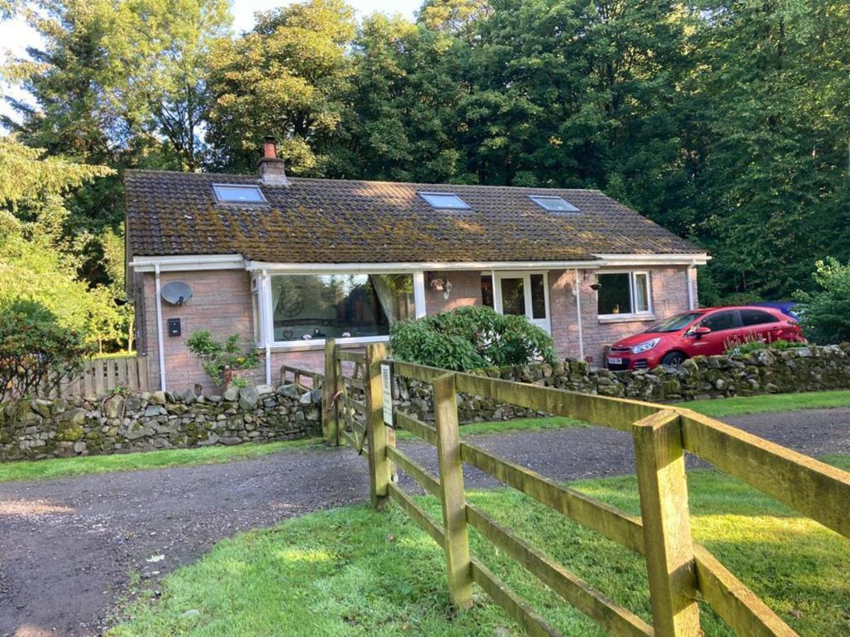 Tranquil Thornhill Cottage Retreat With Hot Tub Moniaive Exterior foto